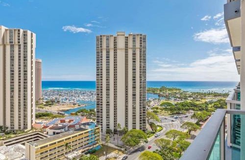 Ala Moana House | Beautiful Ala Moana Condo Hotel 1212