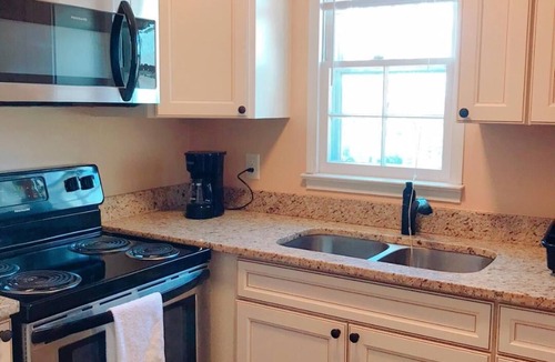 Greensboro Apartment | Beautiful apartment in Historic Downtown area, perfect for long term stays