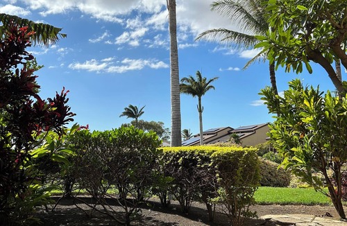 Waikoloa Condo | Beautiful condo in quiet area close to restaurants, shopping and golfing.