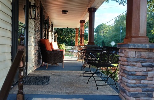Southeast Raleigh Apartment | Beautiful Downtown Apartment Suite C