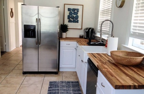 Historic Downtown Savannah House | Beautiful Forsyth Park Victorian - Walk to it all!