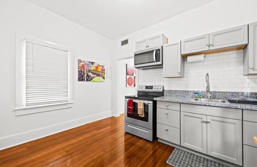 Gainesville Apartment | Beautiful Historic Downtown Apt - Walk Everywhere