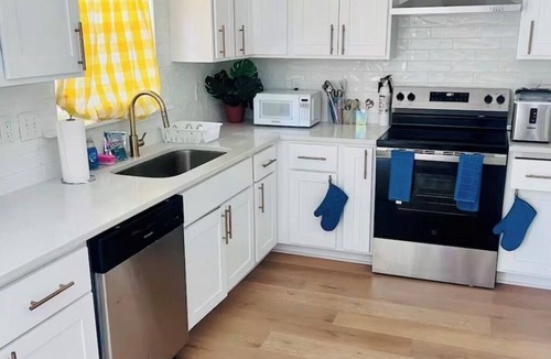 Fayetteville House | Beautiful Home!Comfy Home, Big Driveway, Big Space, Big Fun!