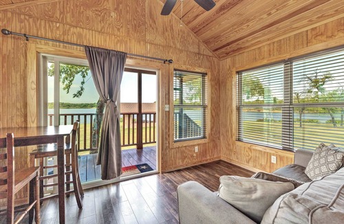 Frisco Cabin | Beautiful Lakeside Tiny House Cabin