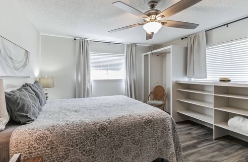Coldspring House | Beautiful Lakeview Getaway on Lake Livingston
