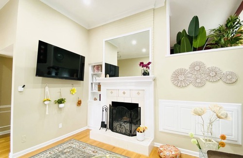 Yorktown House | Beautiful & Large Townhouse in Downtown Arlington next to Washington DC
