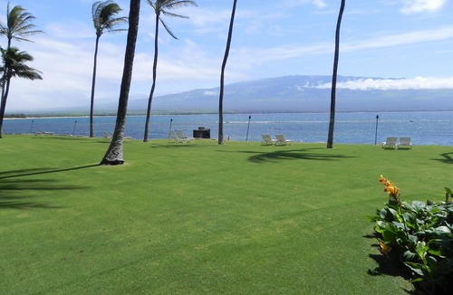 Maalaea Condo | Beautiful Luxury Oceanfront Condo-Grnd Floor, Great View, A/C, Wi-Fi, BDRM View