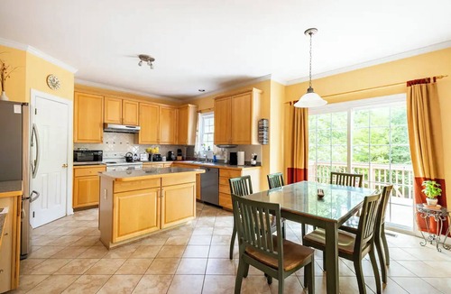 Cary House | Beautiful, mediterranean-style, not-so-big home, w/ open layout & prime location