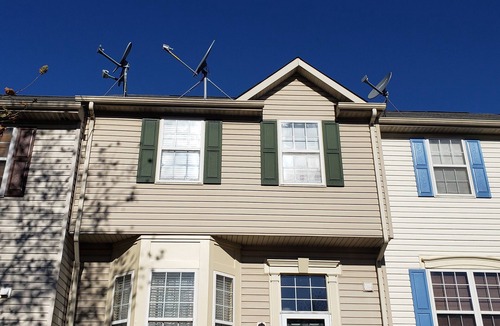 Garrison House | Beautiful modern and updated Townhome in Owings Mills - 4 bedrooms 3.5 baths