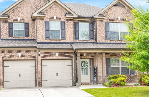 Loganville House | Beautiful Modern Luxury Oasis