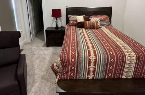 Union House | Beautiful, new home in seclulded area located overlooking a 2-acre pond.