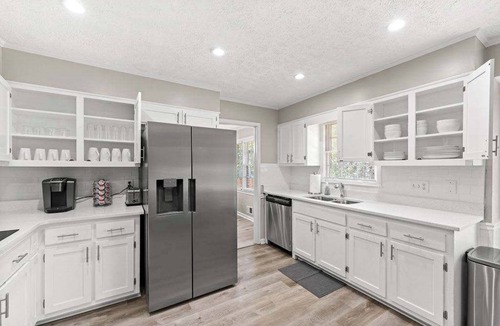 East Cobb House | Beautiful Newly-Renovated Home in Indian Hills