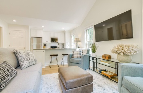 Raleigh Cottage | Beautiful Raleigh Cottage Rental: 5 Mi to Downtown