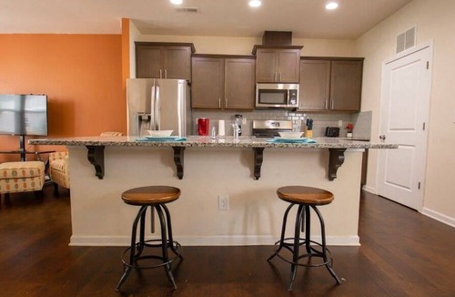 Sharonbrook House | Beautiful Townhome Near Downtown Charlotte