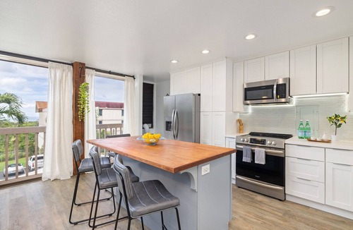 Makaha Valley House | Beautiful townhome with 2 pools— 5 min from the beach!