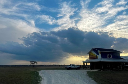 Nemo House | Beautiful, unique ranch stay, with stellar sunsets, close to dining & music