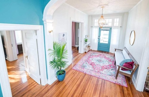 Daniels Hill House | Beautiful Victorian 6Br Home with Rec-room