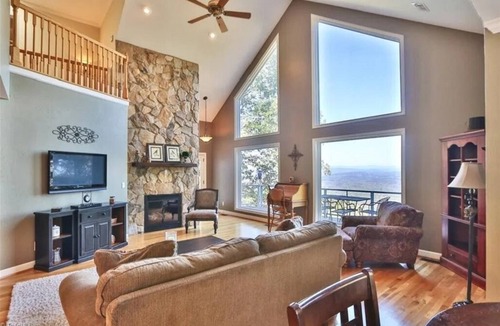Boomer House | Beautiful views from every room in this spacious, secluded home with fast wifi