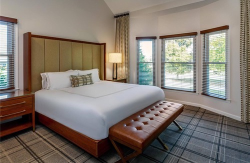 Braselton Hotel | Beautiful Villa Perfect for Southern Escapes Near Duluth – 35 Minutes Away