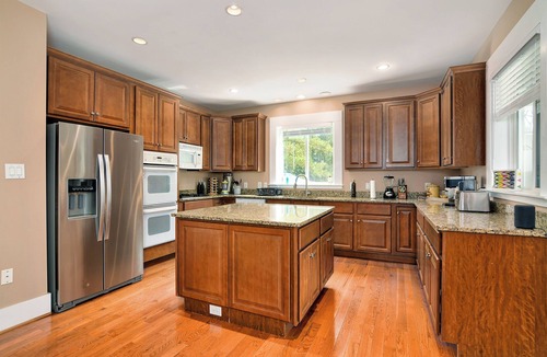 Cambridge House | Beautiful, Waterfront Home - Perfect for Large Families and Groups!