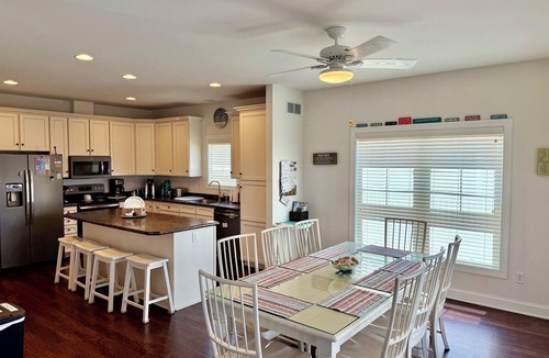 Selbyville House | Beautiful Waterfront 5 Bedroom 3.5 bath, 2 Master Suites, Boat Dock, Pool, Kayak