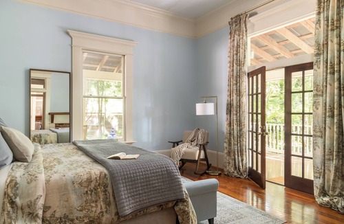 Athens Bed & Breakfast | Beautifully Designed Two Bedroom Suite