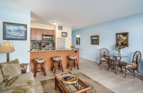 Kihei Condo | BEAUTIFULLY REMODELED WITH GREAT OCEAN VIEW!