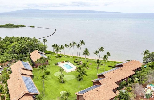 Kaunakakai Condo | Beautifully Renovated Beachfront Condo