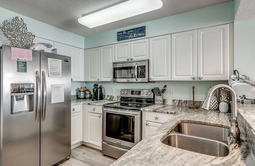 Windy Hill Condo | Beautifully decorated oceanfront Resort + Free Attraction Tickets!