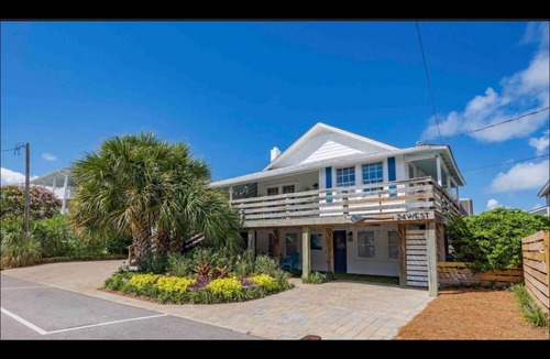 Wrightsville Beach House | Beautifully redone 1941 Beach House. Spacious, contemporary with a modern feel.