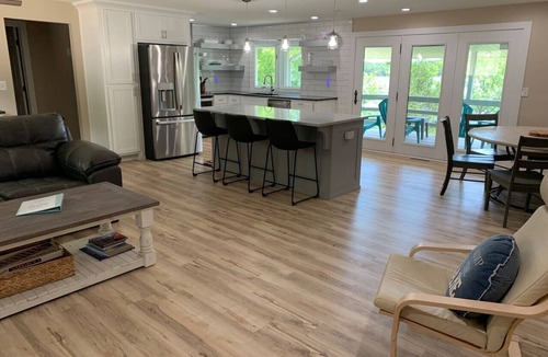 Beaver Shores House | Beaver Lake Waterfront