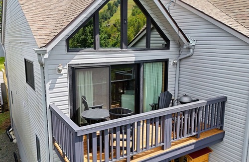 Beech Mountain Condo | Beech Mtn Zen Family Friendly Sauna Sleeps 11