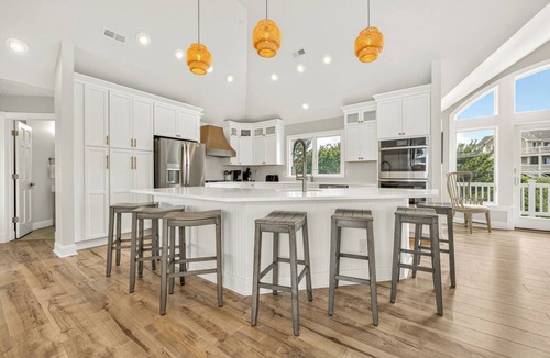 Corolla House | Bees Knees 7 bedroom at Currituck Club
