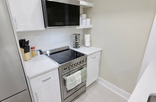 Shaw Apartment | Belle Maison Shaw Logan Circle