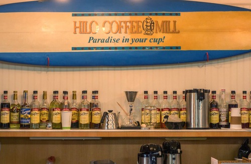 Hilo House | Best Hilo Location @ Richardsons Beach Park, Swimming, Snorkeling Sleeps 8-Save$