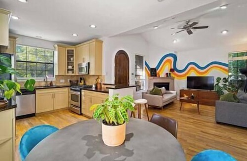 Bouldin House | Best location in Austin! Walk to bars, shops, food