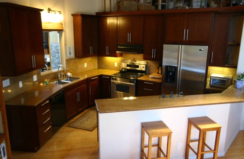 Kamuela House | Best location Long term rentals available
