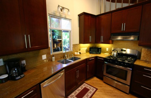 Kamuela House | Best location Long term rentals available