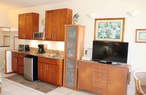 Kailua House | Best Price and Location on Beautiful Kailua Beach!