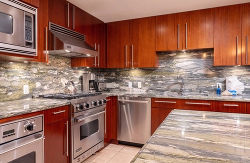 Lahaina Condo | Best Views at Honua Kai - Penthouse Suite with Private Lanai & Grill-Honua Kai K1025