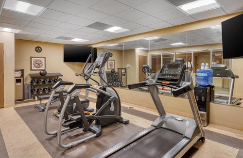 Bandera Hotel | Best Western Bandera Suites & Saloon