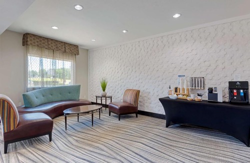 Arlington Hotel | Best Western Plus Arlington North Hotel & Suites