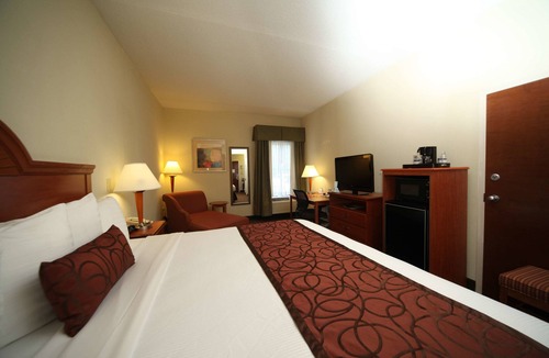 Southwest Raleigh Hotel | Best Western Plus Edison Inn