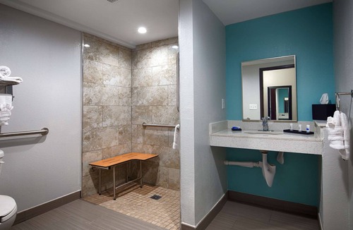 Hardeeville Hotel | Best Western Plus Hardeeville Inn & Suites