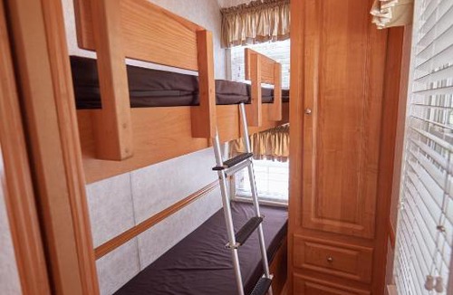 Urbanna House | Bethpage Three-Bedroom Cottage 21