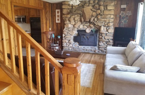 Altamont House | Big Summer Discount-nPrivate Quite 1600 SF Cabin house