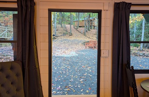Laurel Ridge Cabin | Black Mtn Stomping Ground's Falcon's Perch with Long-Range Views