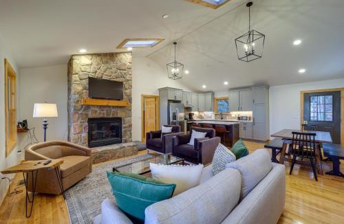 Blowing Rock House | Blowing Rock Escape w/Covered Deck & Fire Pit