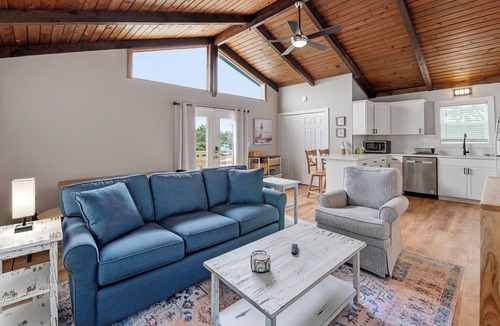 Nags Head House | Blue Crab Canal: Pool Access | Pets OK