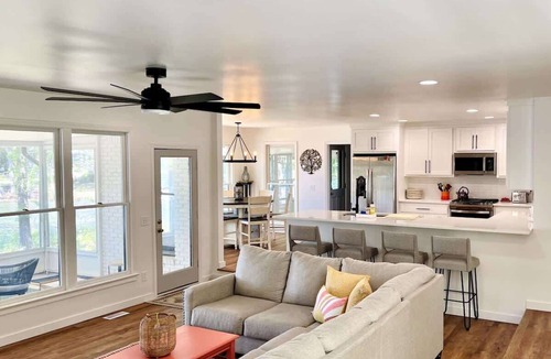 Chapin House | Blue Heron Bungalow on Lake Murray, SC